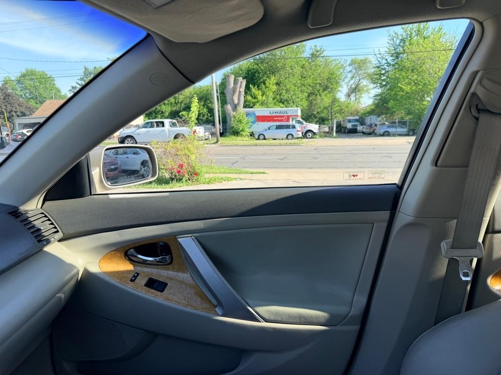 Toyota Camry LE V6 2007