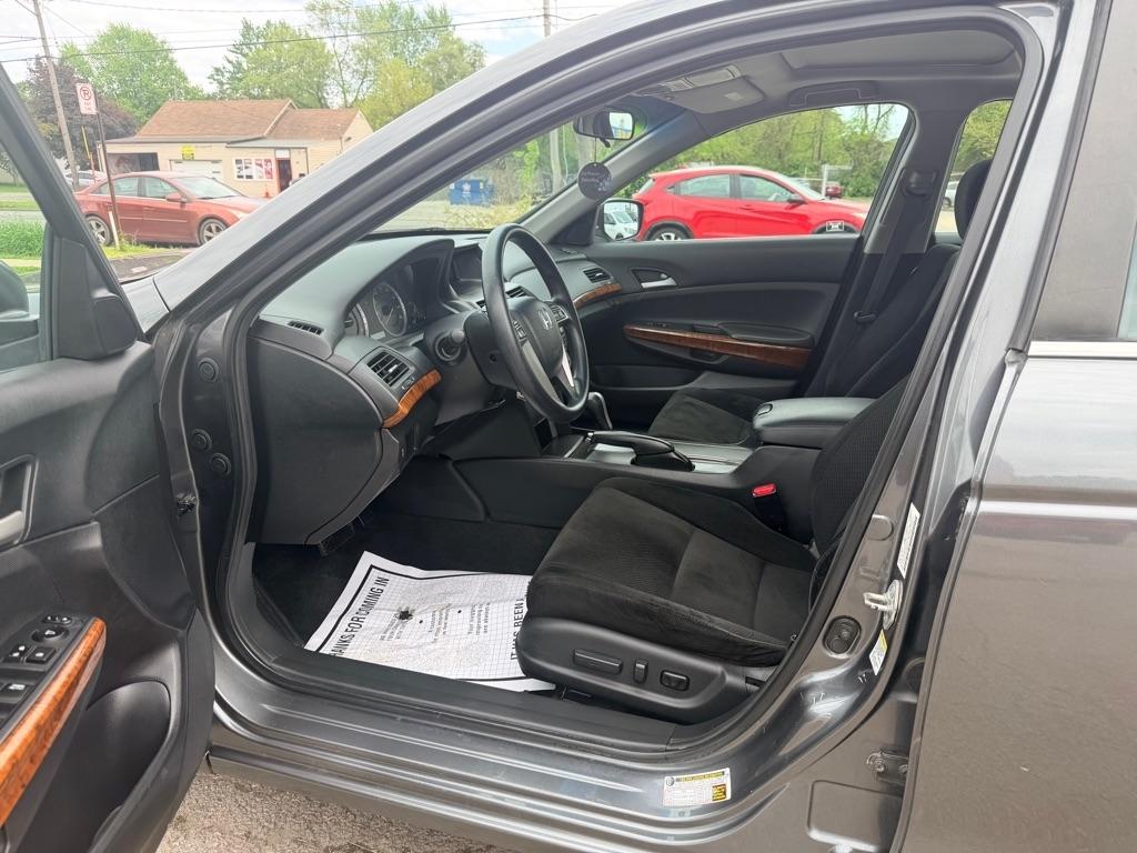 Honda Accord EX Sedan AT 2011