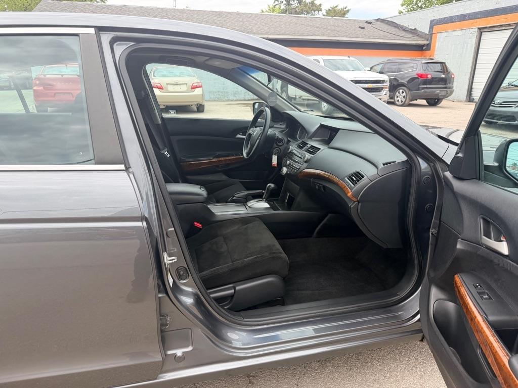 Honda Accord EX Sedan AT 2011