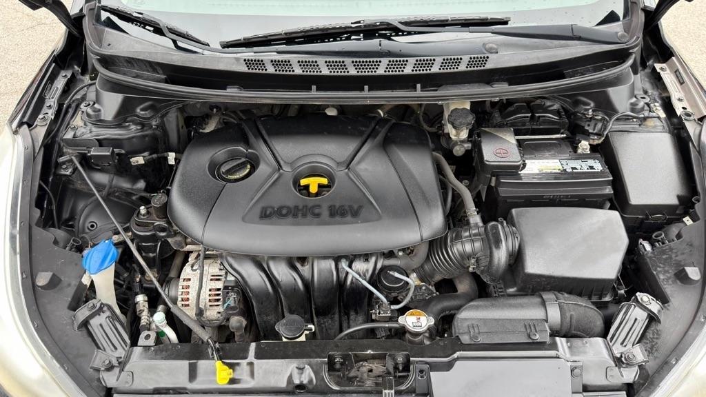 Hyundai Elantra GLS M/T 2014