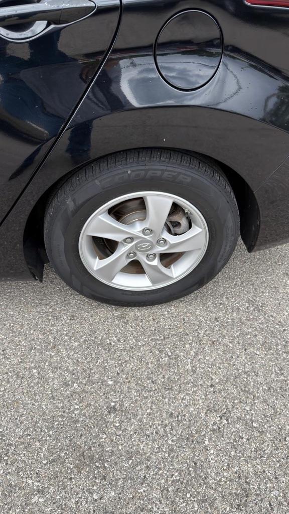Hyundai Elantra GLS M/T 2014