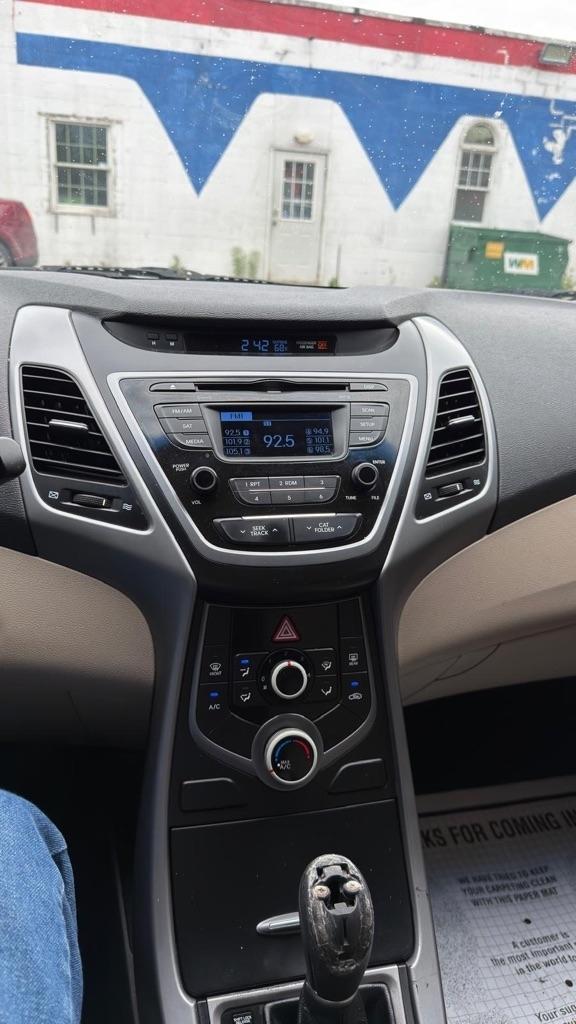 Hyundai Elantra GLS M/T 2014