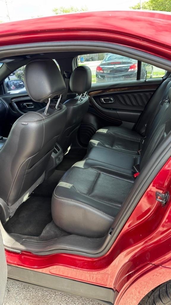 Ford Taurus Limited FWD 2013
