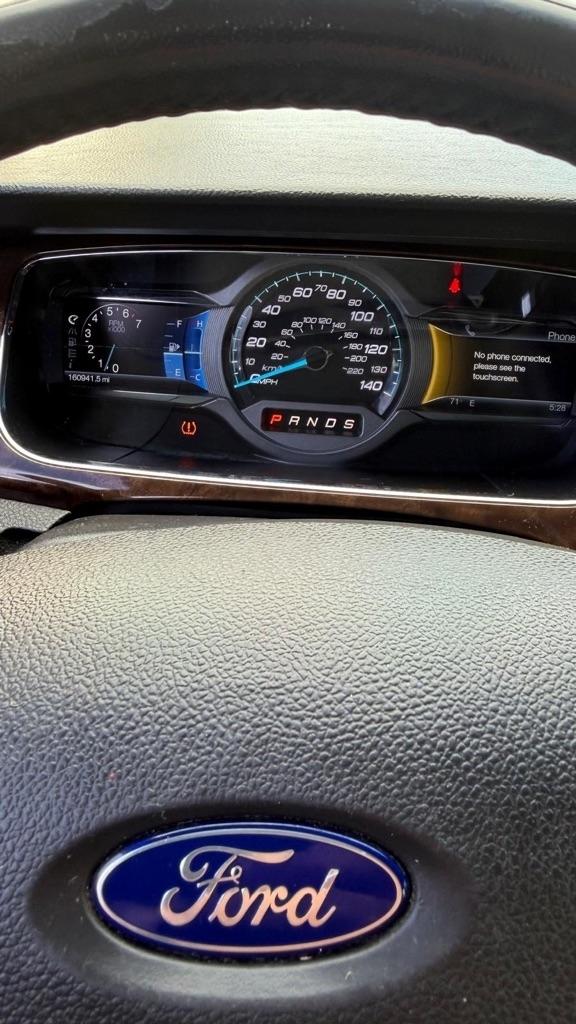 Ford Taurus Limited FWD 2013
