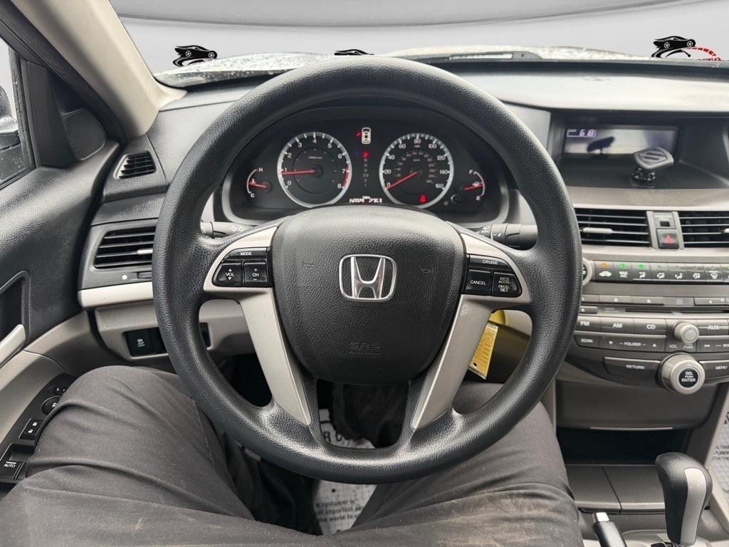 Honda Accord LX sedan AT 2012