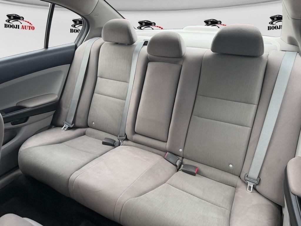 Honda Accord LX sedan AT 2012