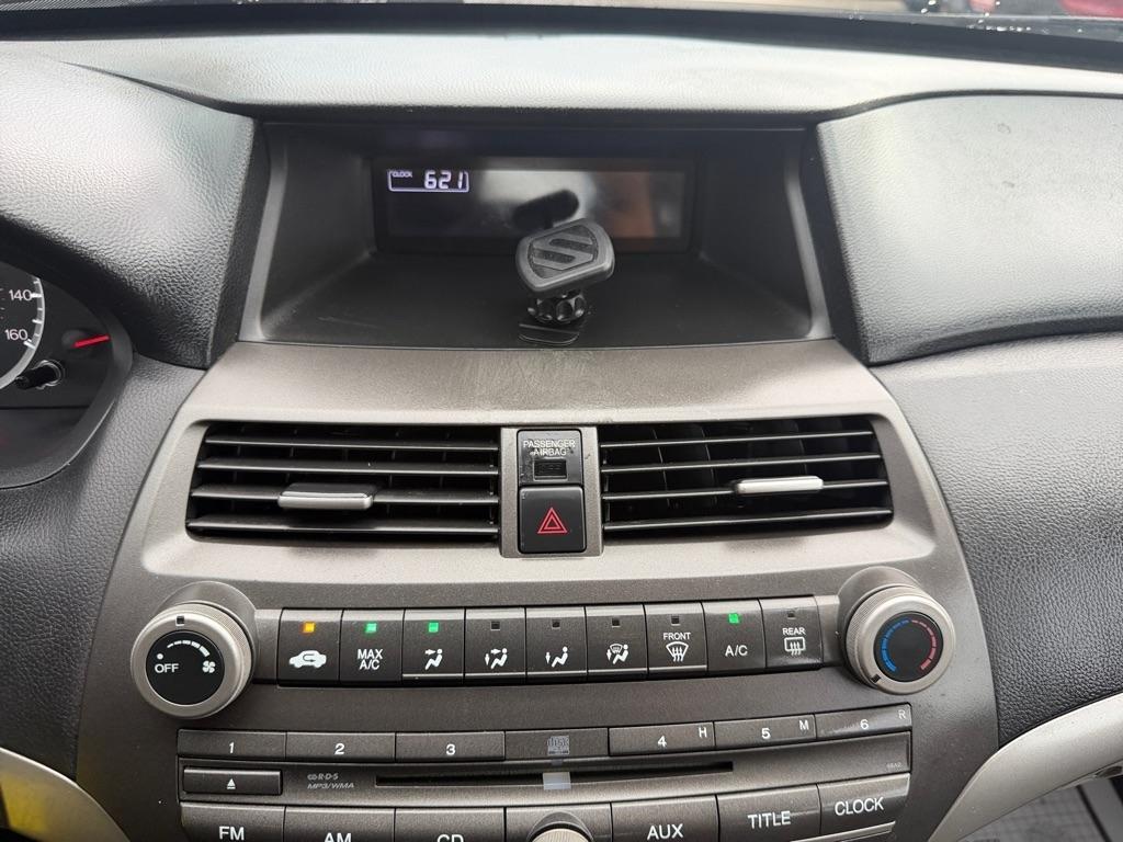 Honda Accord LX sedan AT 2012