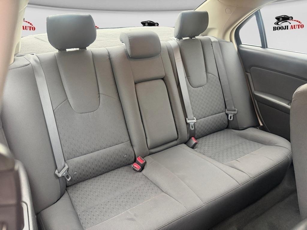 Ford Fusion SE 2012