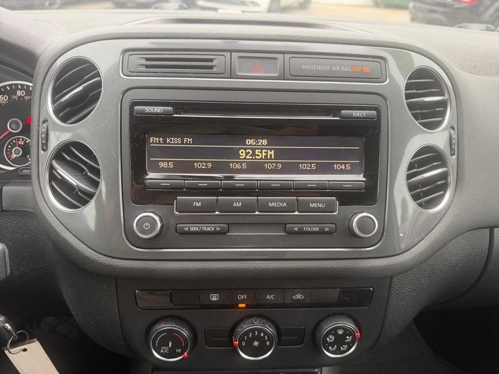 Volkswagen Tiguan S 2014