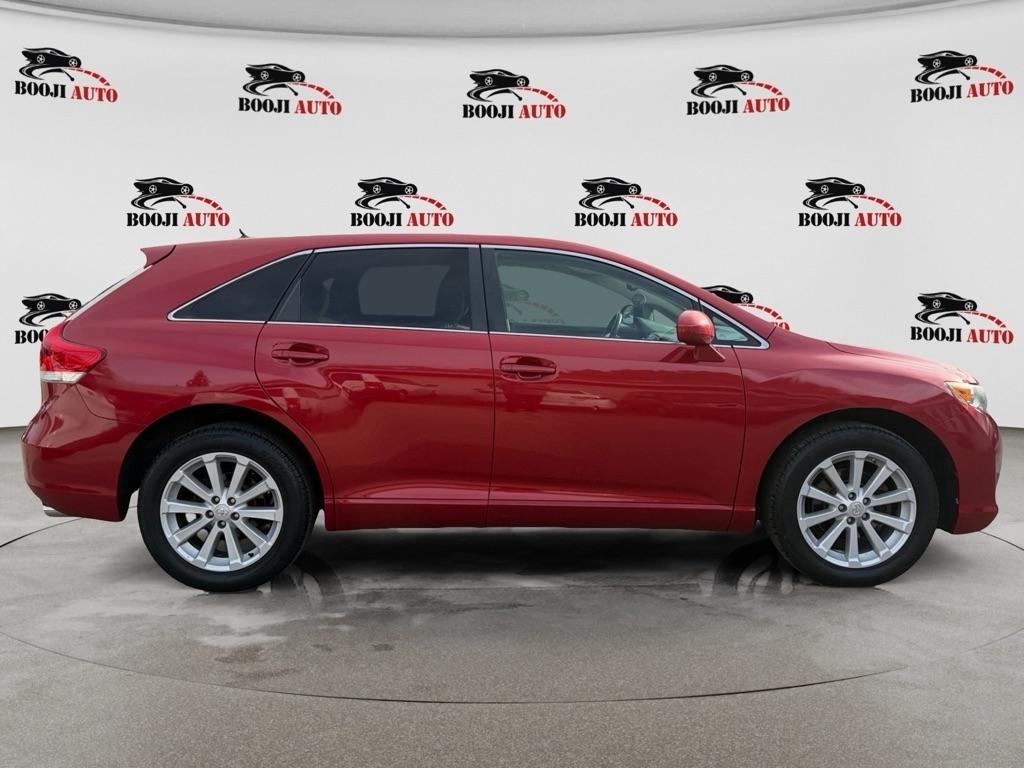 Toyota Venza LE I4 AWD 2012
