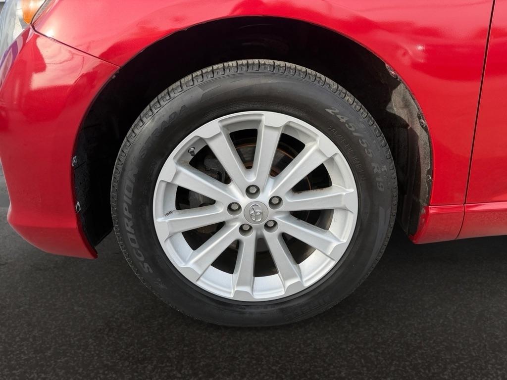 Toyota Venza LE I4 AWD 2012