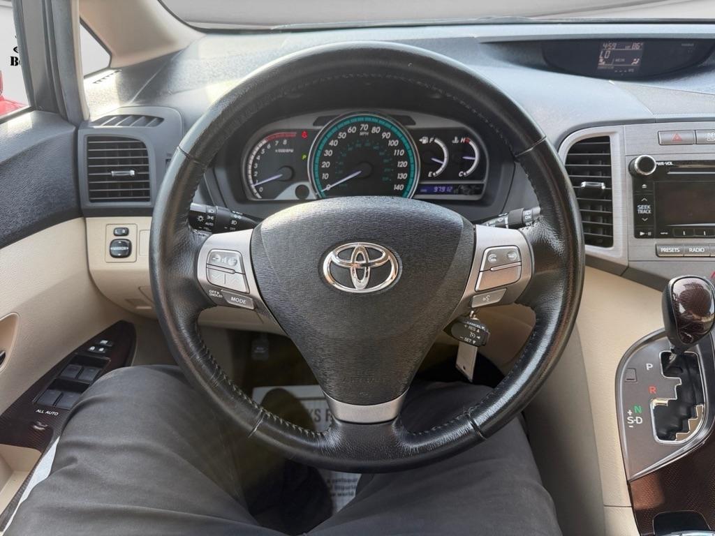 Toyota Venza LE I4 AWD 2012