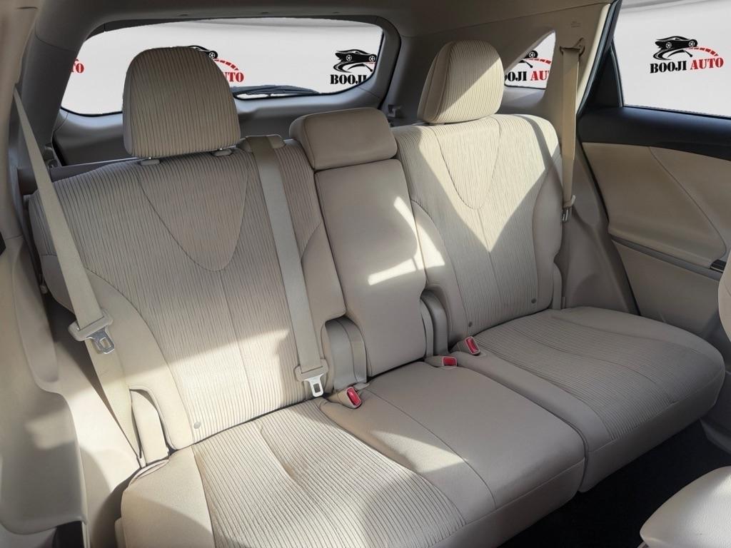 Toyota Venza LE I4 AWD 2012