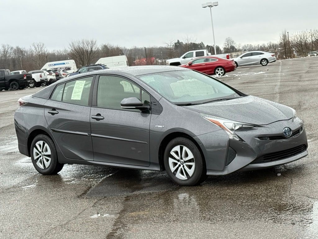 2018 Toyota Prius Two's photo