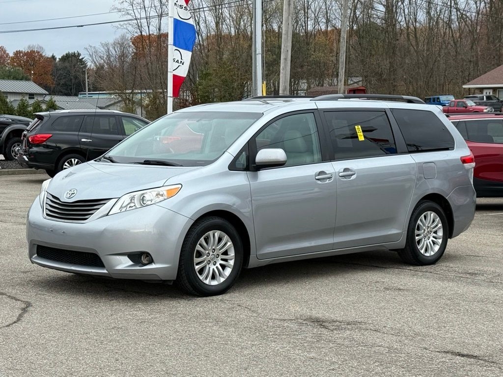 2013 Toyota Sienna XLE
