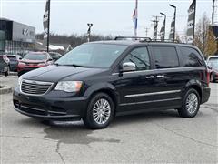 2016 Chrysler Town & Country 