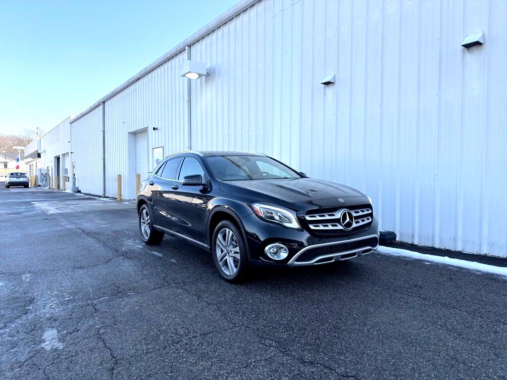 2018 Mercedes-Benz GLA-Class GLA250's photo
