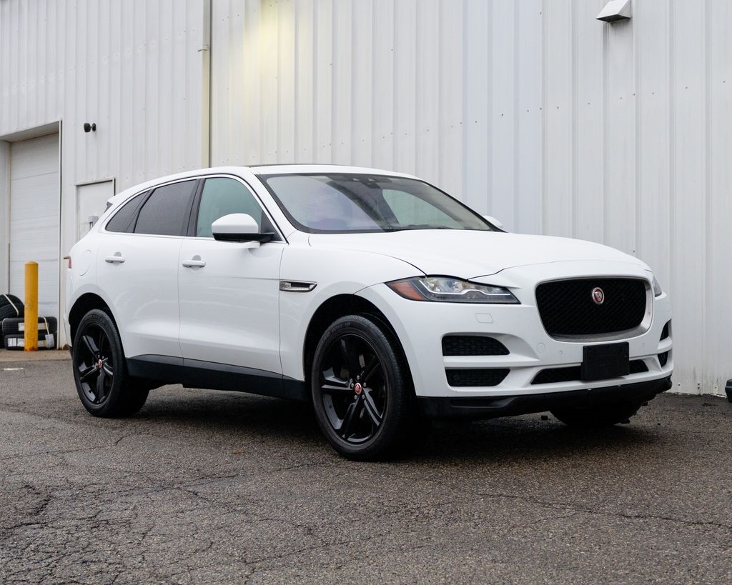 2017 Jaguar F-Pace Prestige's photo