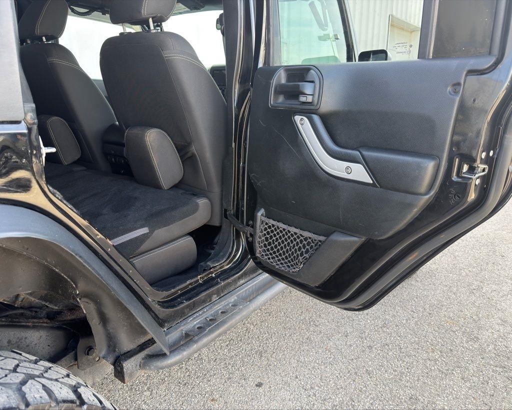 Jeep Wrangler Unlimited 4WD 4dr Rubicon 2017