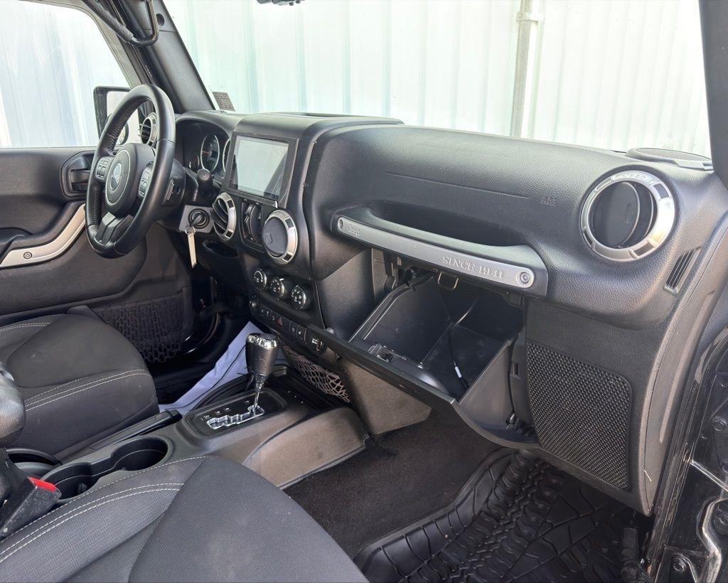 Jeep Wrangler Unlimited 4WD 4dr Rubicon 2017