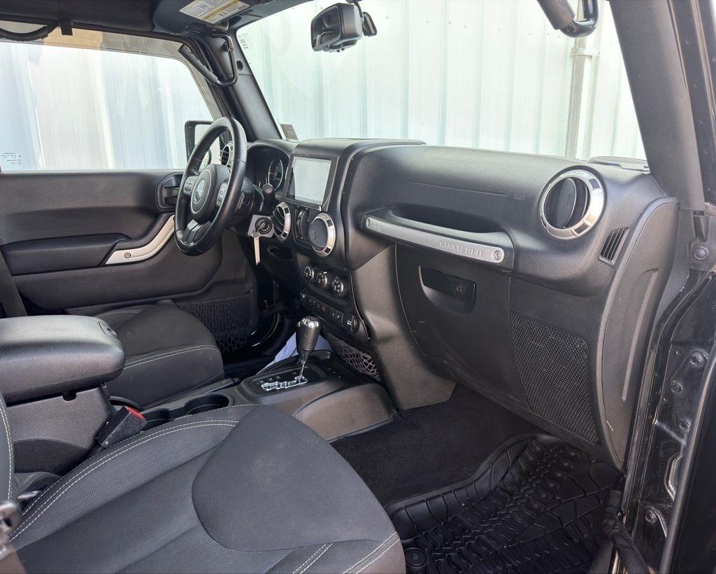 Jeep Wrangler Unlimited 4WD 4dr Rubicon 2017