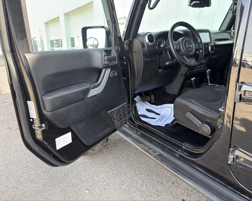 Jeep Wrangler Unlimited 4WD 4dr Rubicon 2017