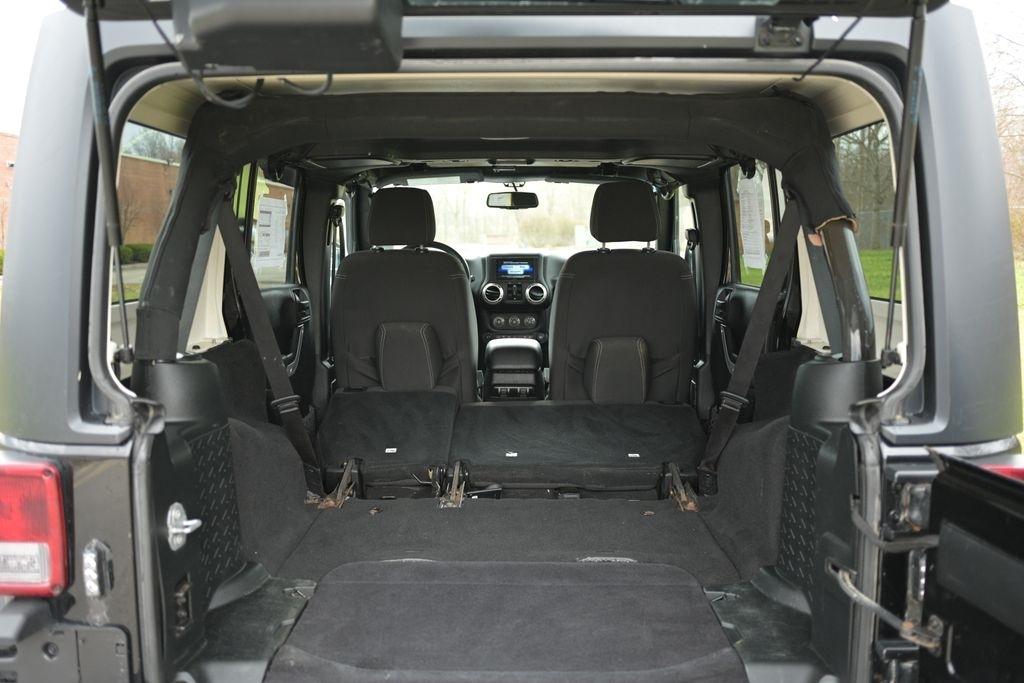 Jeep Wrangler Unlimited 4WD 4dr Rubicon 2017