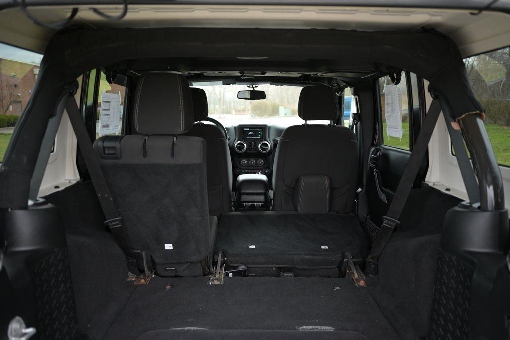 Jeep Wrangler Unlimited 4WD 4dr Rubicon 2017