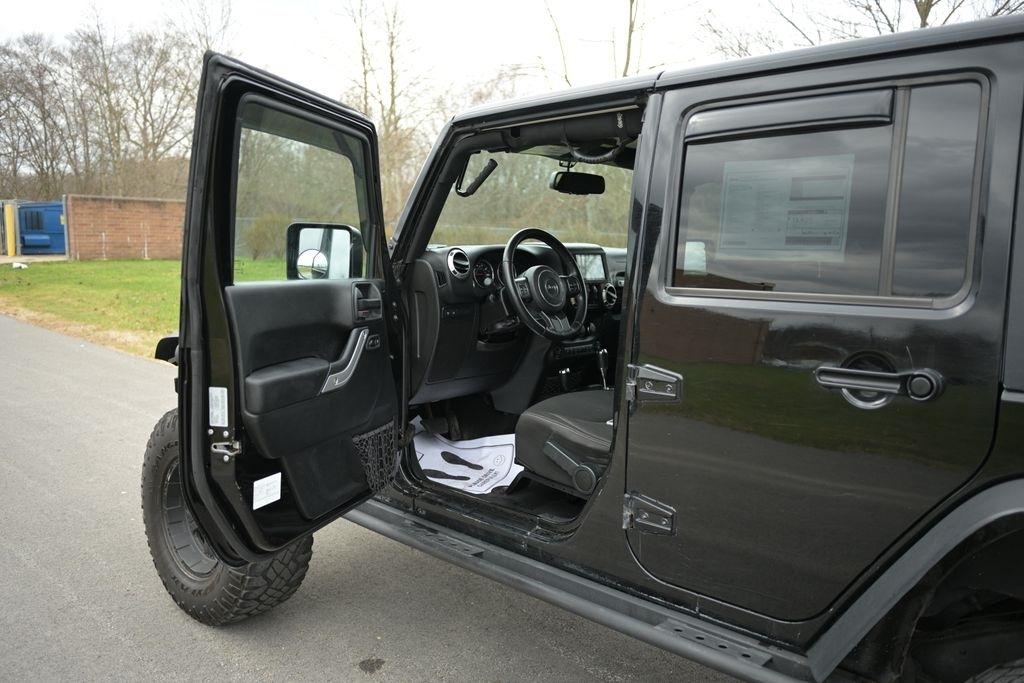 Jeep Wrangler Unlimited 4WD 4dr Rubicon 2017