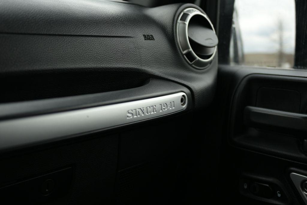 Jeep Wrangler Unlimited 4WD 4dr Rubicon 2017