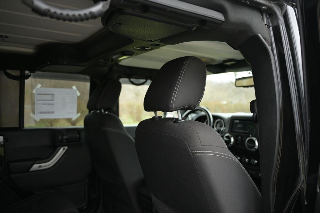 Jeep Wrangler Unlimited 4WD 4dr Rubicon 2017