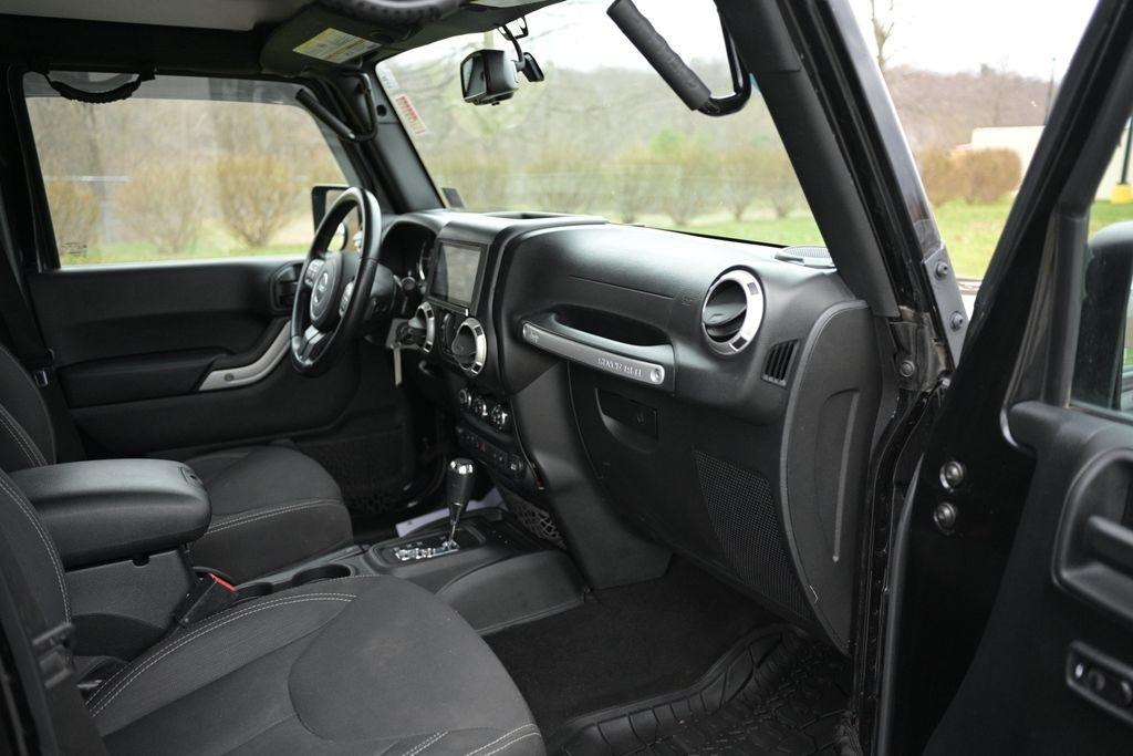 Jeep Wrangler Unlimited 4WD 4dr Rubicon 2017