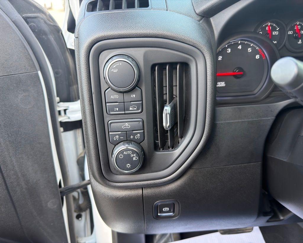 Chevrolet Silverado 1500 4WD Double Cab 147" Custom 2021