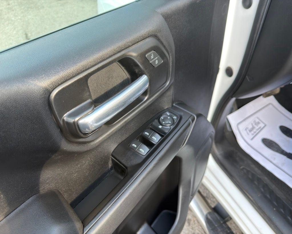 Chevrolet Silverado 1500 4WD Double Cab 147" Custom 2021