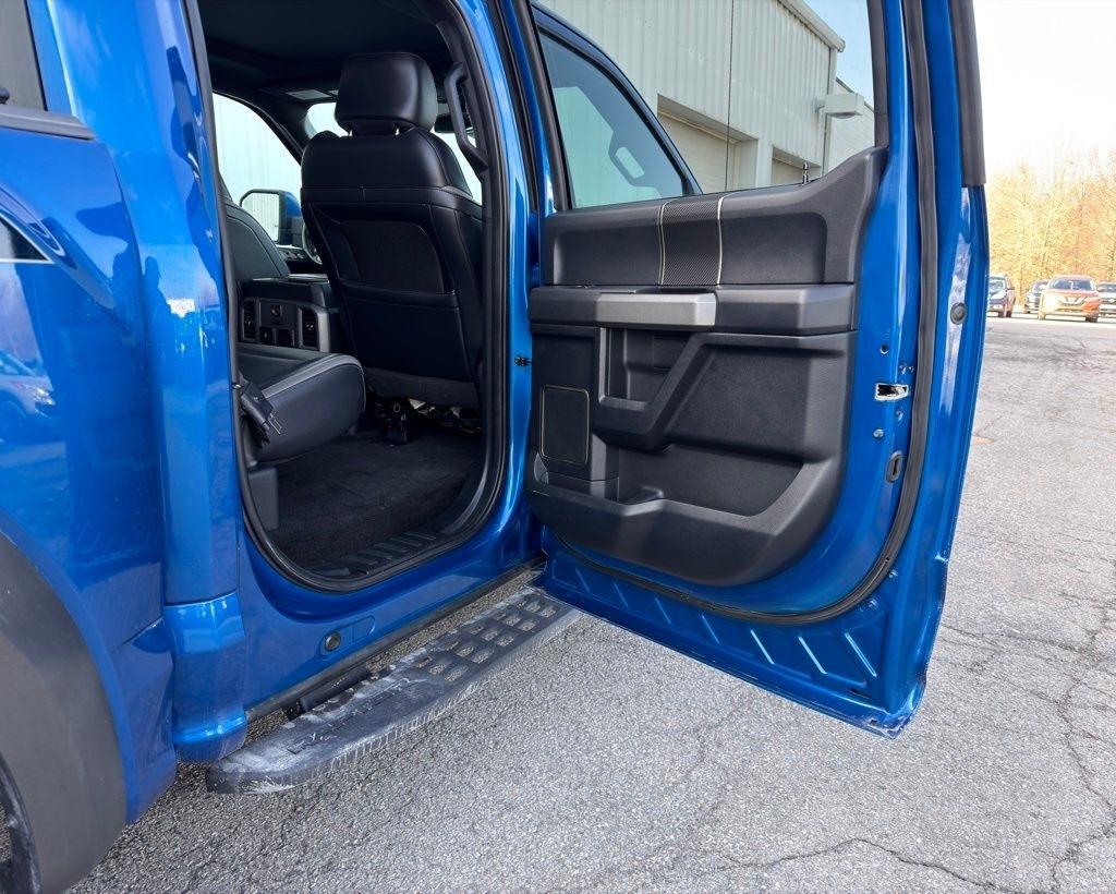 Ford F-150 Raptor 4WD SuperCrew 5.5' Box 2017