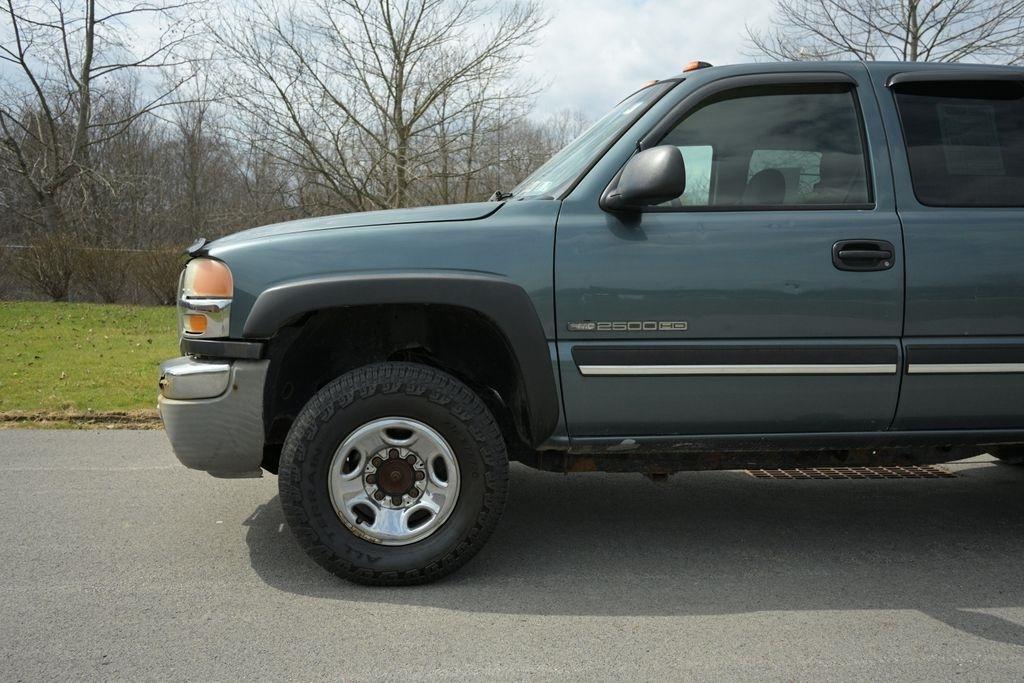 GMC Sierra 2500HD Ext Cab 143.5" WB 4WD Work Truck 2004