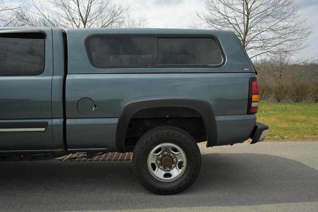 GMC Sierra 2500HD Ext Cab 143.5" WB 4WD Work Truck 2004