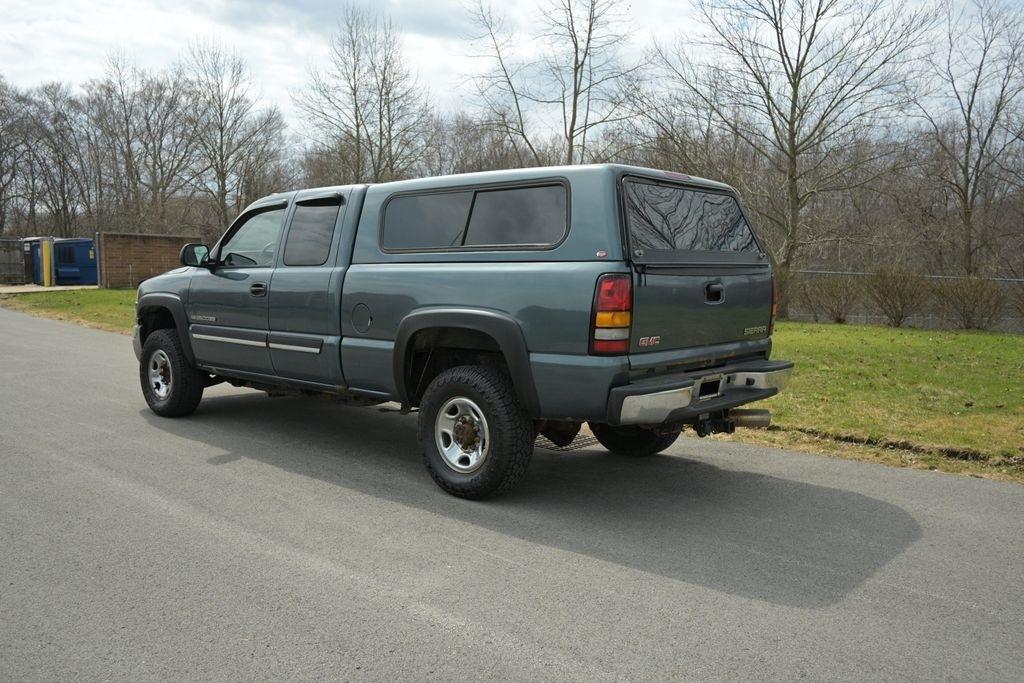 GMC Sierra 2500HD Ext Cab 143.5" WB 4WD Work Truck 2004