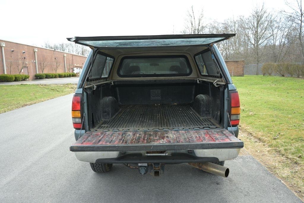 GMC Sierra 2500HD Ext Cab 143.5" WB 4WD Work Truck 2004