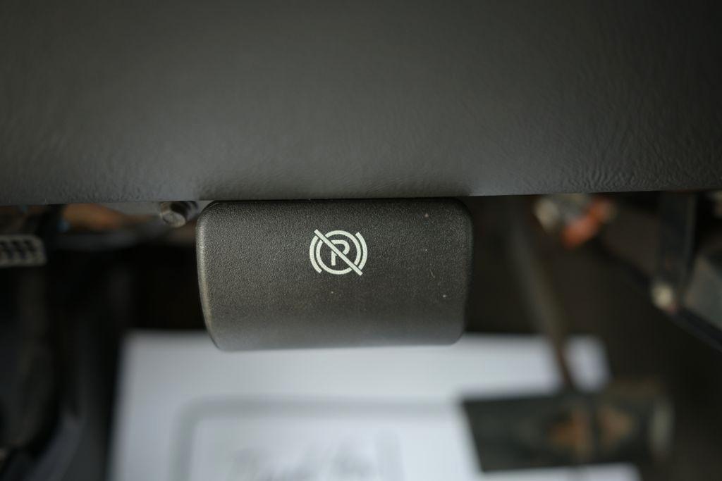 GMC Sierra 2500HD Ext Cab 143.5" WB 4WD Work Truck 2004