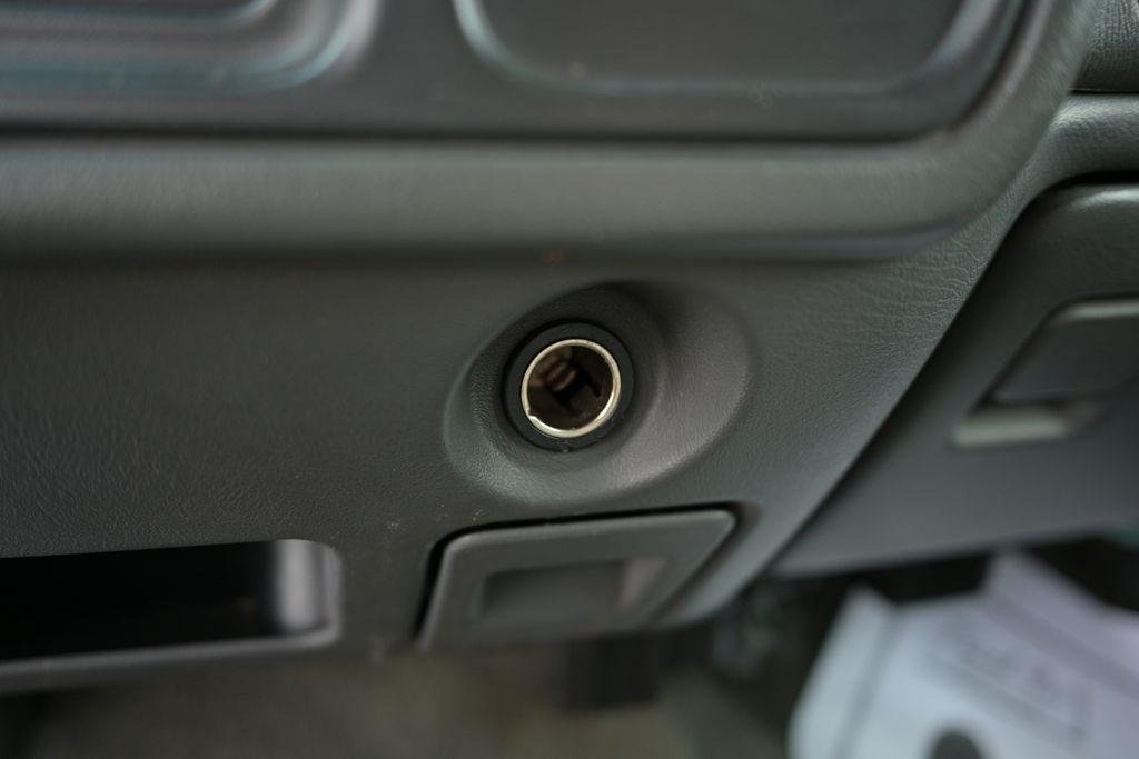 GMC Sierra 2500HD Ext Cab 143.5" WB 4WD Work Truck 2004