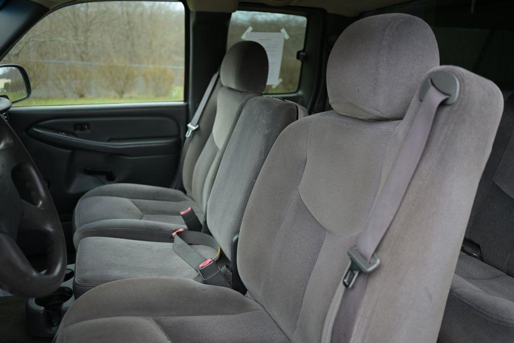 GMC Sierra 2500HD Ext Cab 143.5" WB 4WD Work Truck 2004