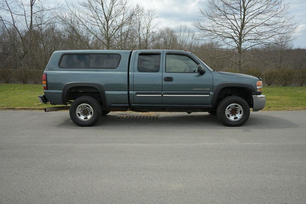 GMC Sierra 2500HD Ext Cab 143.5" WB 4WD Work Truck 2004