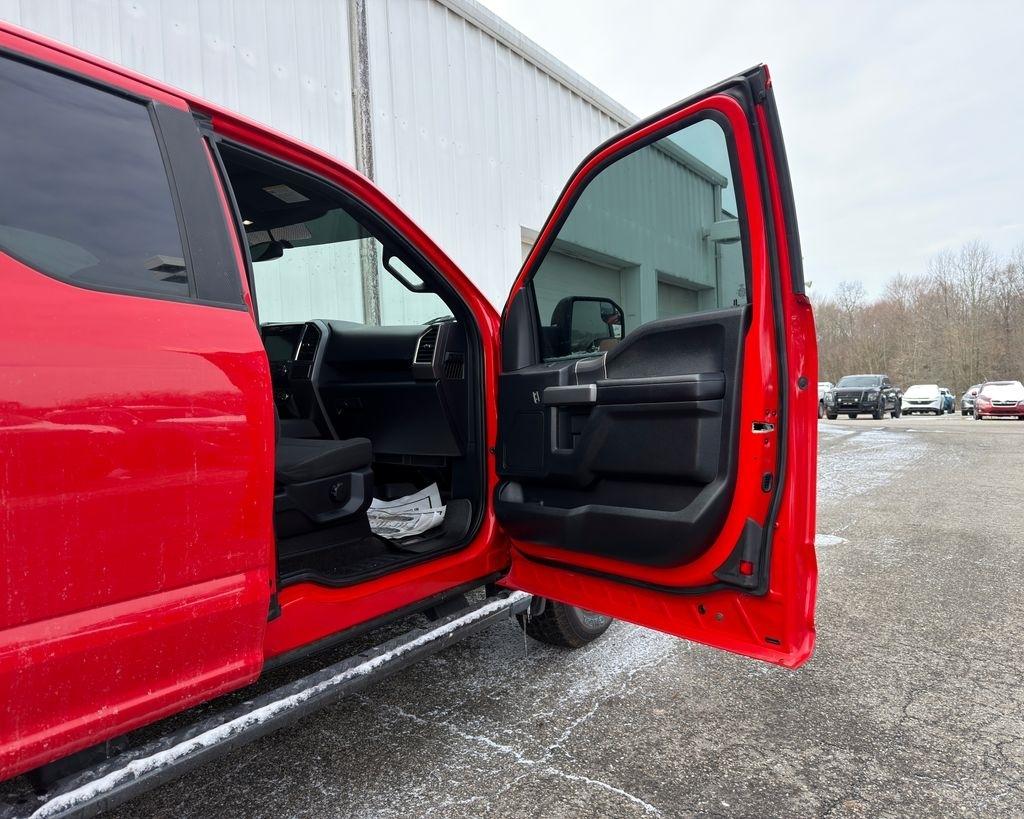 Ford F-150 4WD SuperCab 145" Lariat 2016