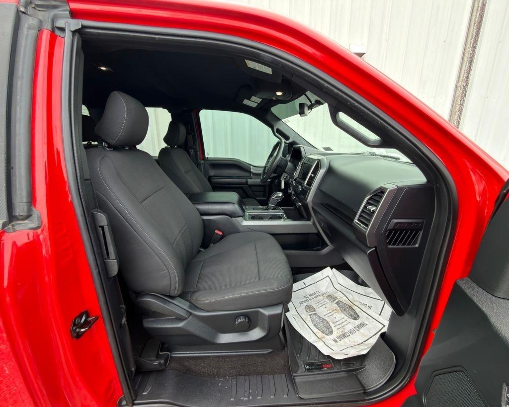 Ford F-150 4WD SuperCab 145" Lariat 2016