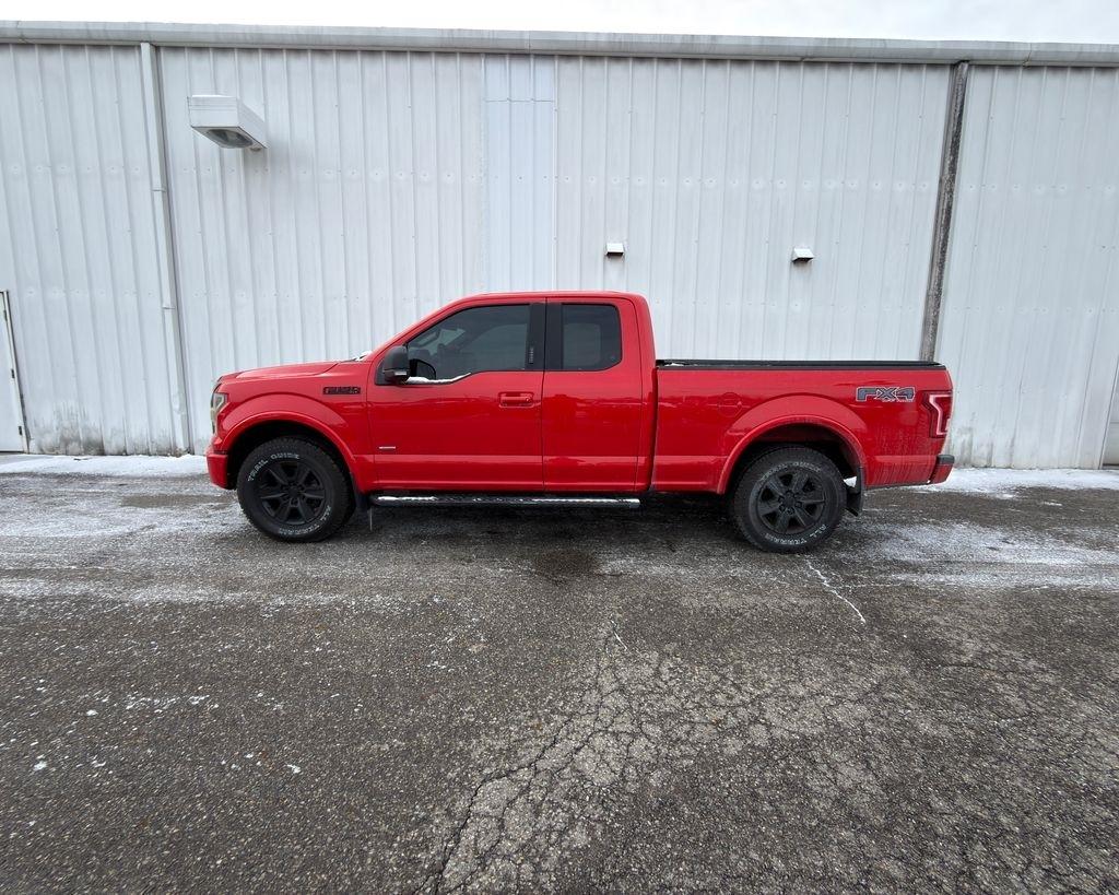 Ford F-150 4WD SuperCab 145" Lariat 2016