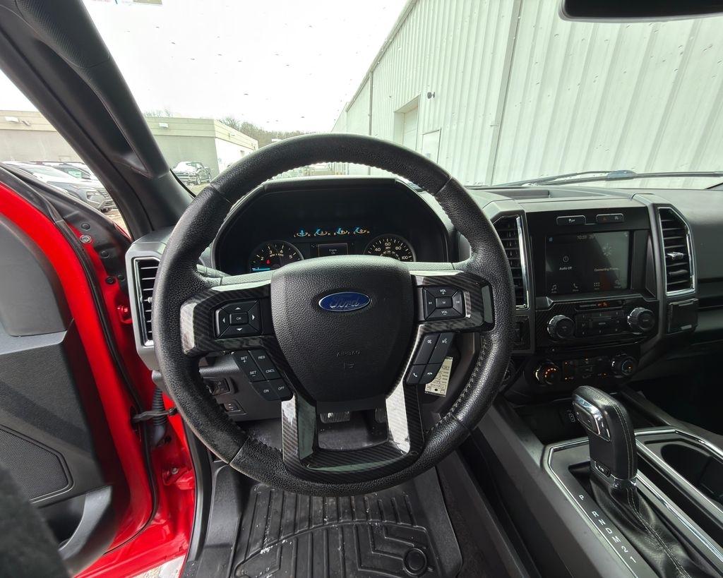 Ford F-150 4WD SuperCab 145" Lariat 2016