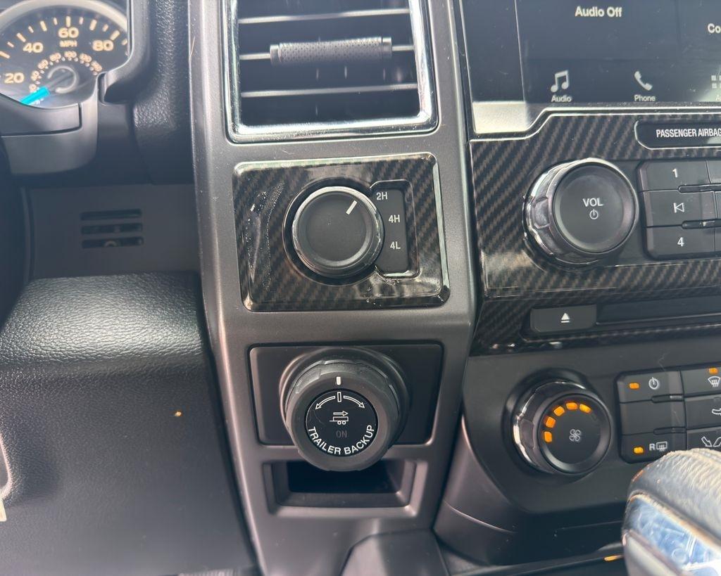 Ford F-150 4WD SuperCab 145" Lariat 2016