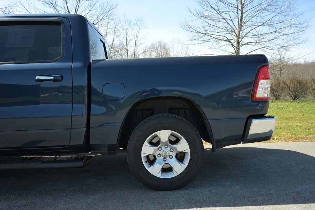 RAM 1500 Big Horn 4x4 Crew Cab 5'7" Box 2020