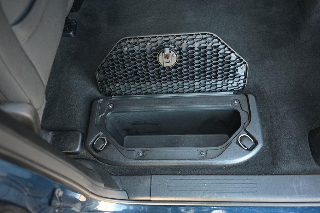 RAM 1500 Big Horn 4x4 Crew Cab 5'7" Box 2020